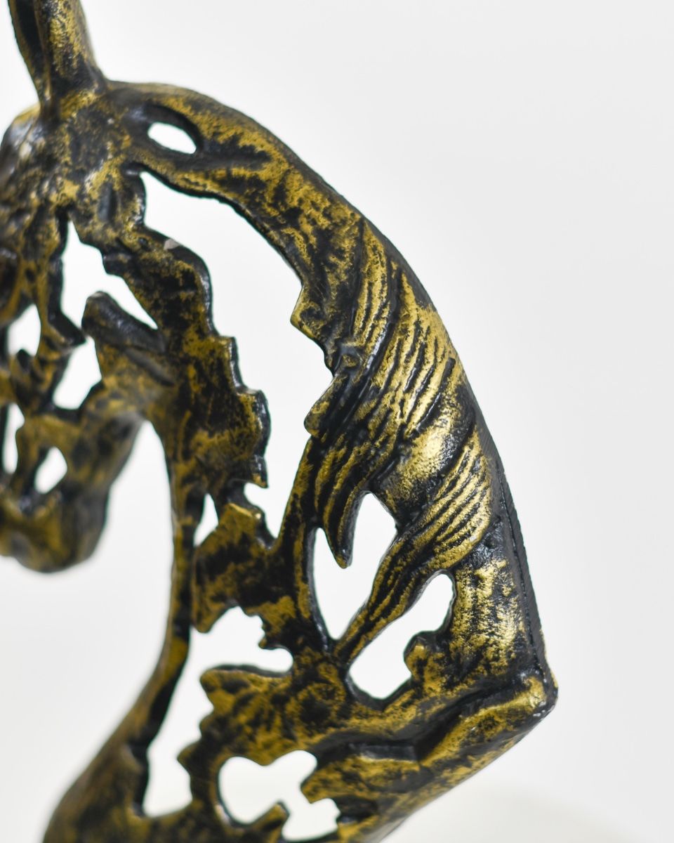 Steed"s Shadow Cast Aluminium Interior Ornament - Gold close up of mane