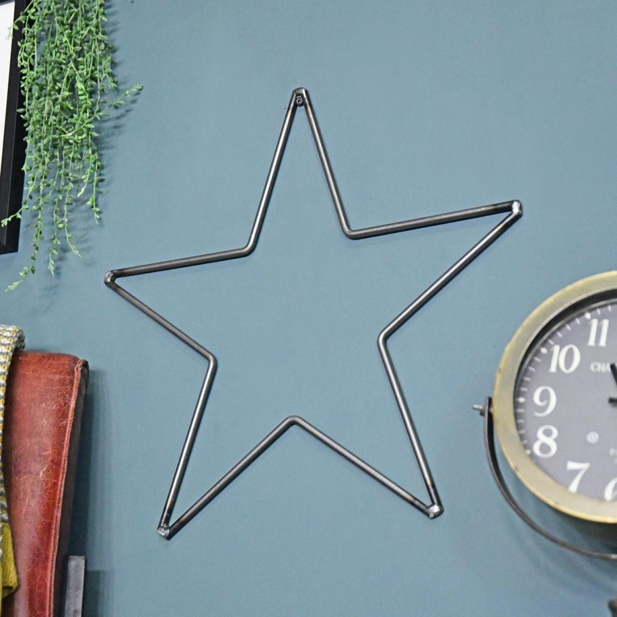 Steel Farringdon Star Wall Art in Situ
