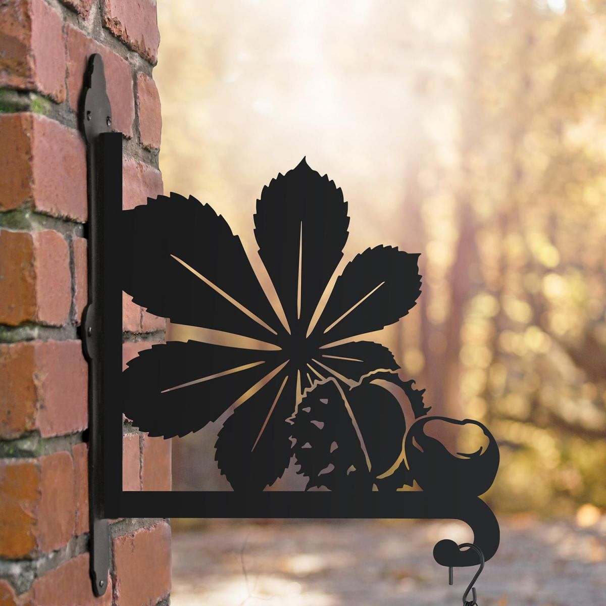 Steel Hanging Basket Bracket with Horse Chestnut Topper Steel Hanging Basket Bracket with Horse Chestnut Topper