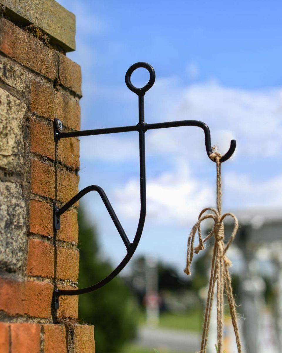 Side view of Stickman Hanging Basket Bracket Side view of Stickman Hanging Basket Bracket