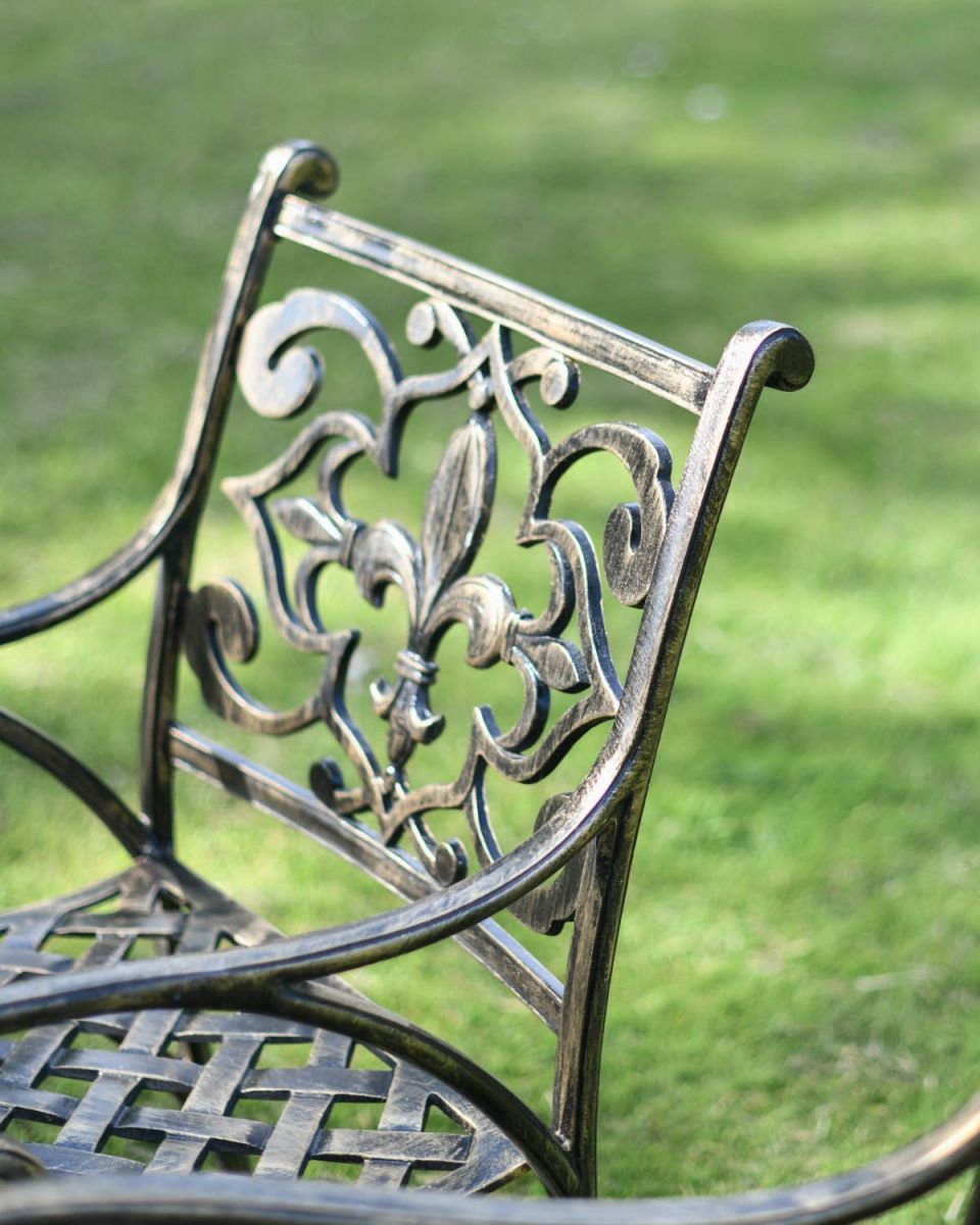 Close-Up of Chair in Situ Close-Up of Chair in Situ