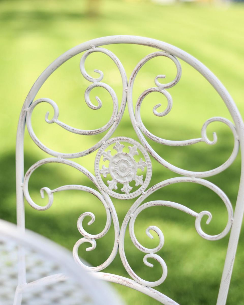 Close-Up of Spiral Sunrise Backrest of Seat