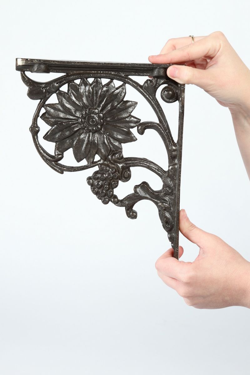 Black Sunflower Iron Shelf Bracket to Scale