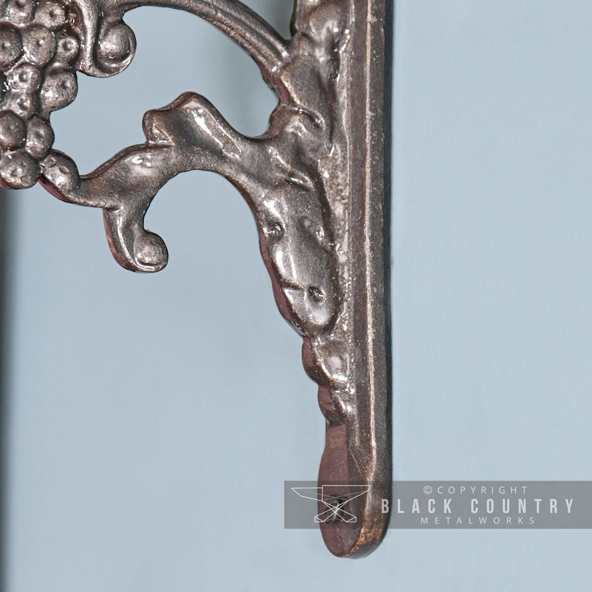 Close-up of the Bottom of the Sunflower Iron Shelf Bracket