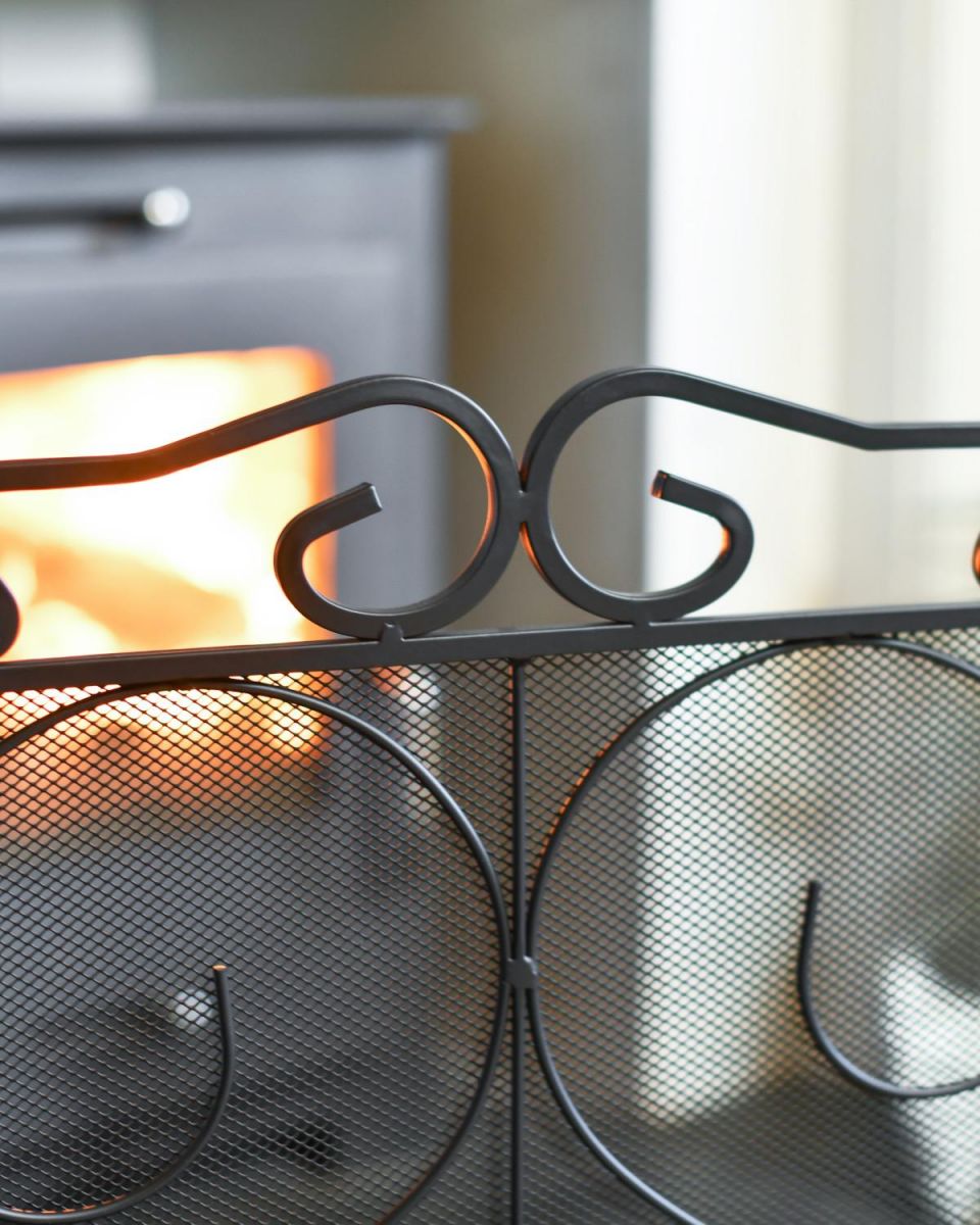 Close Up Of "The Antiquitas" Three Fold Fire Guard Top