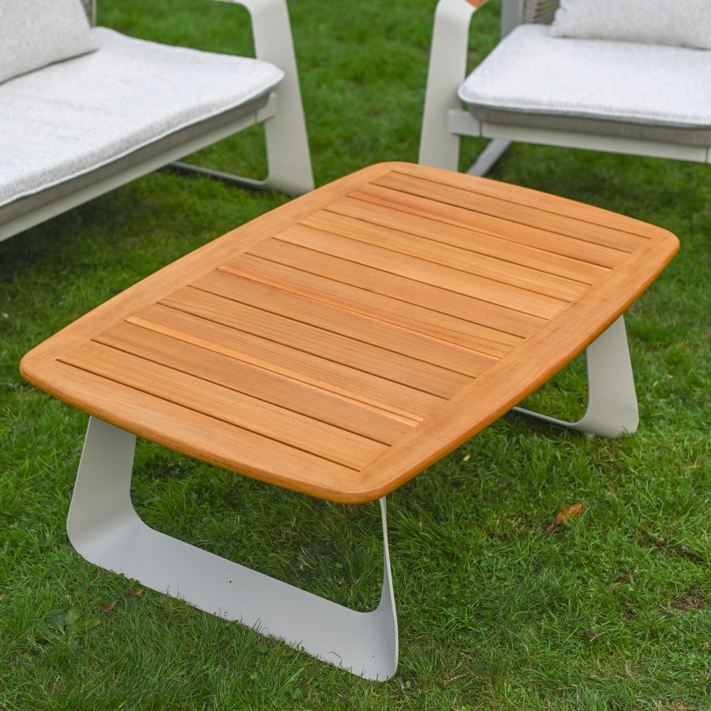 The Arcus Woven Rope Lounge Suite Showing the Wood Effect Table Top