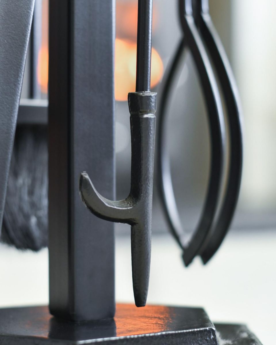 Close Up Of "The Celare" Companion Set With Leather Handles Poker