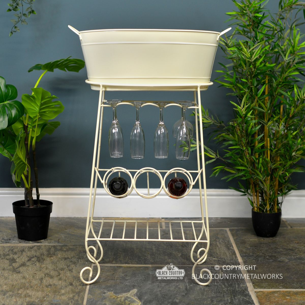 Front View of the The "Deluxe" Harrison Wine Carrier and Drinks Cooler