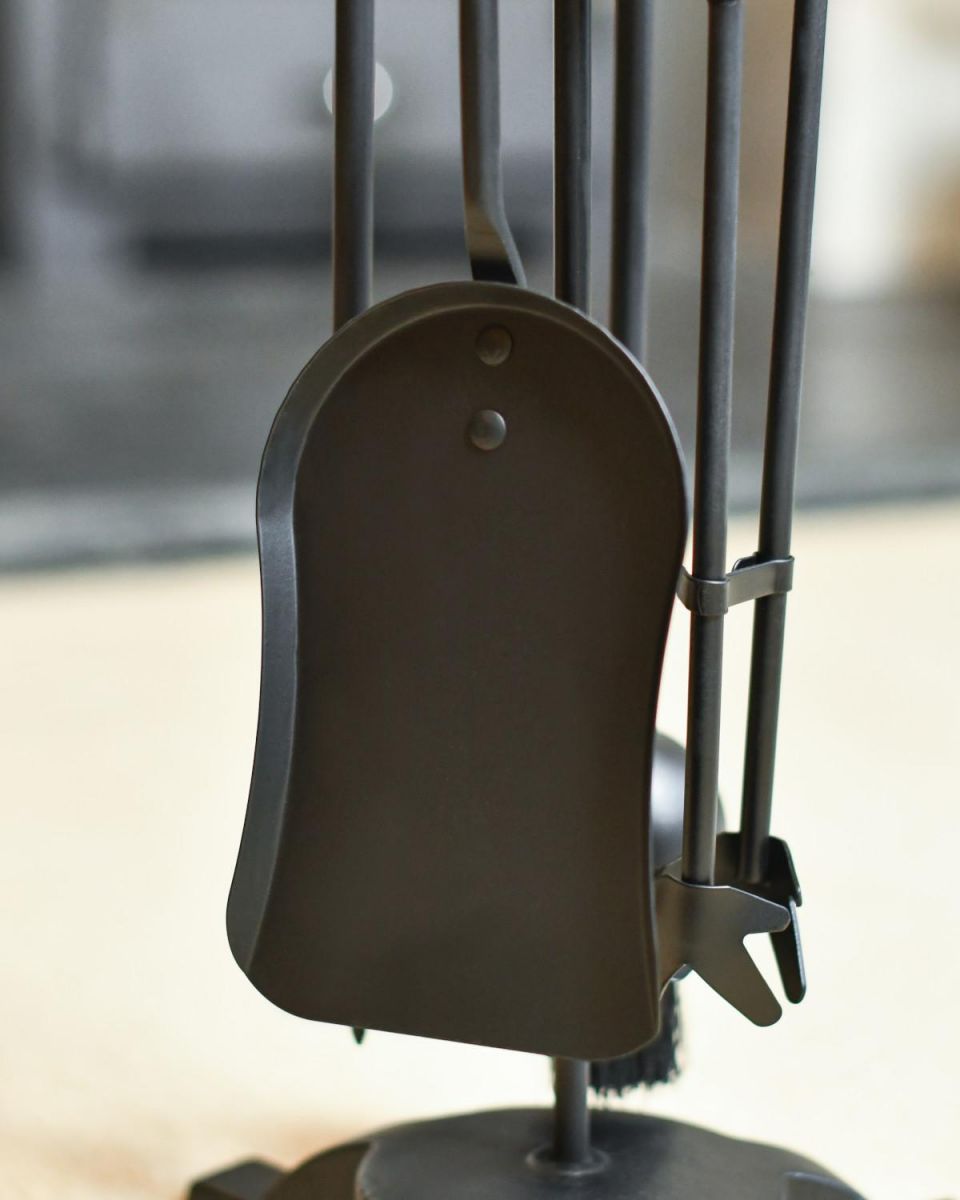 Close Up Of "The Dinnington" Black Companion Set Shovel