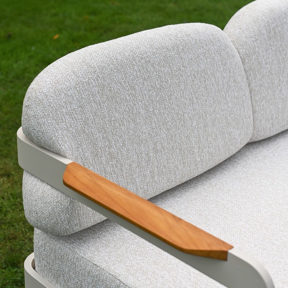 The Horizon 4 Piece Patio Suite Showing an Angled View of the Sofa Armrest