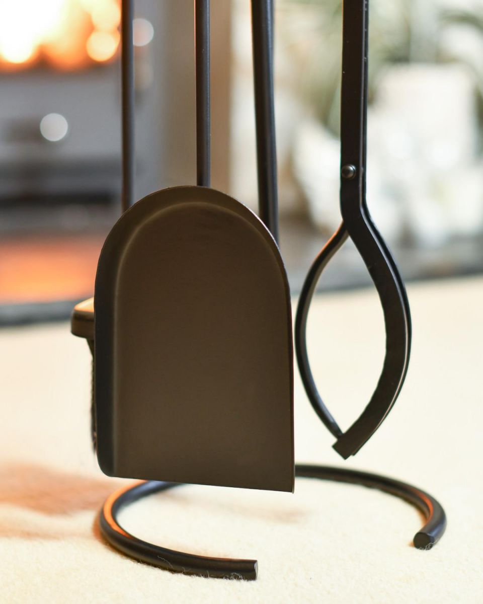 Close Up Of "The Lunatum" Four Piece Companion Set Shovel