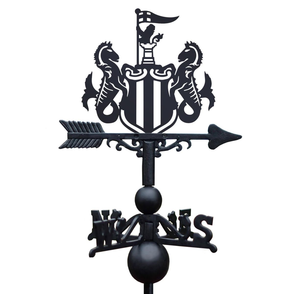 Close-Up of The Magpies Topper