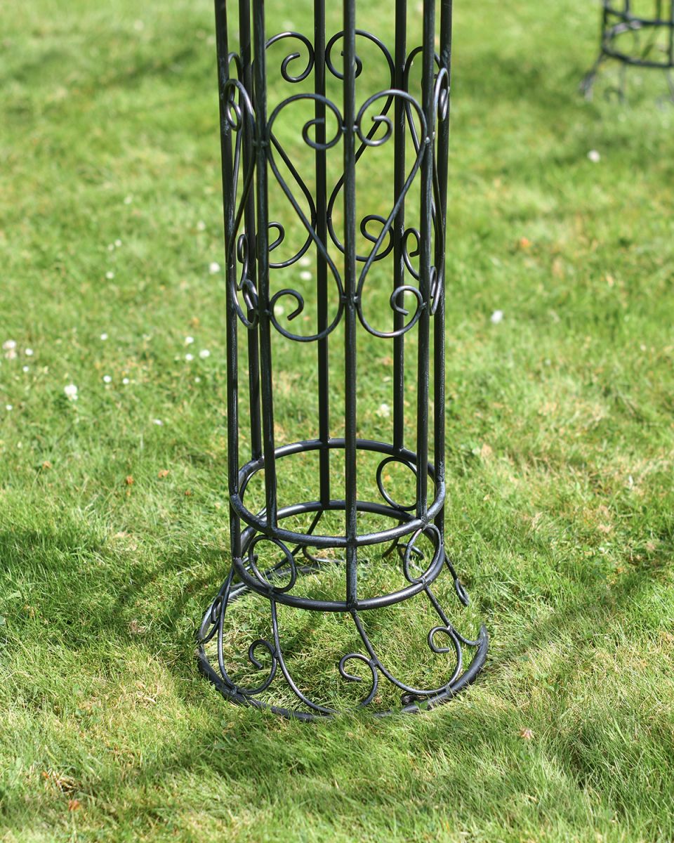 Close-up of the Ornate Design on the Pillars of the Gazebo
