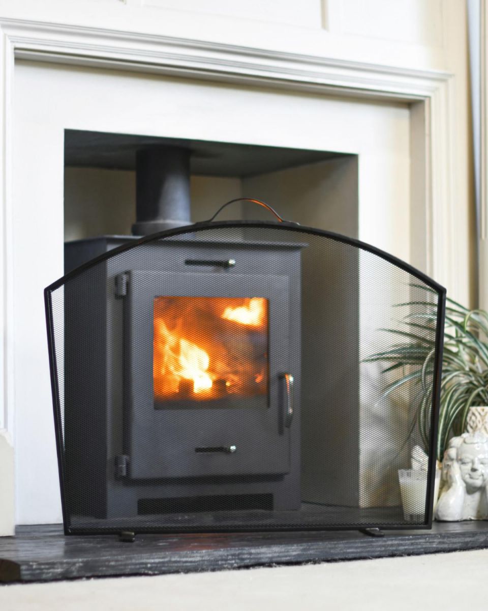 "The Quadrata" Black Fire Guard In A Fireside Setting