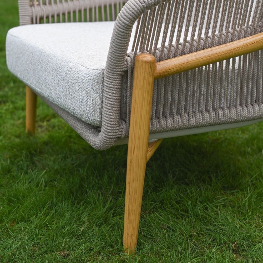 The Soria Woven 4-Piece Outdoor Lounge Set Showing a Close up of the Aluminium Chair Leg