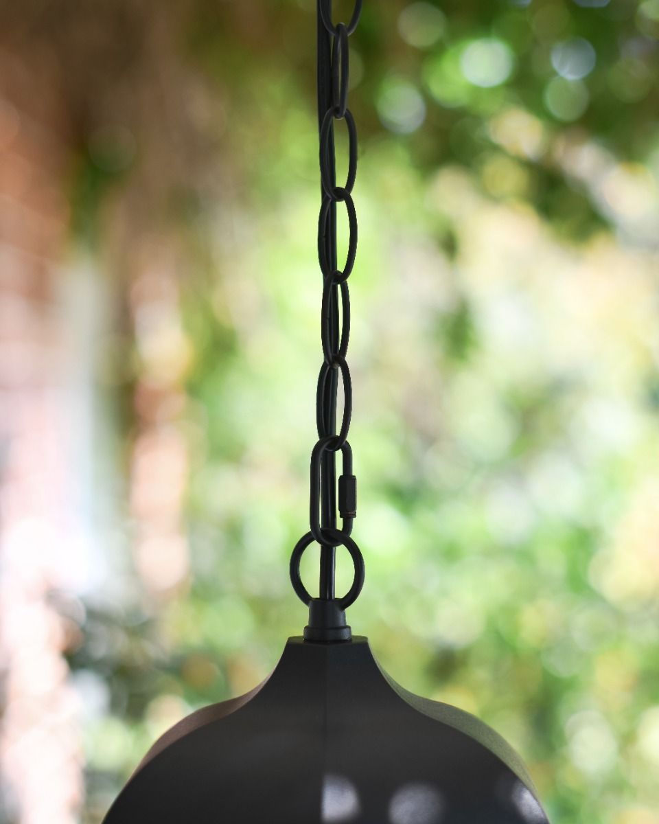 Close-up of the Chain on the "Thornhill" Hanging Porch Lantern