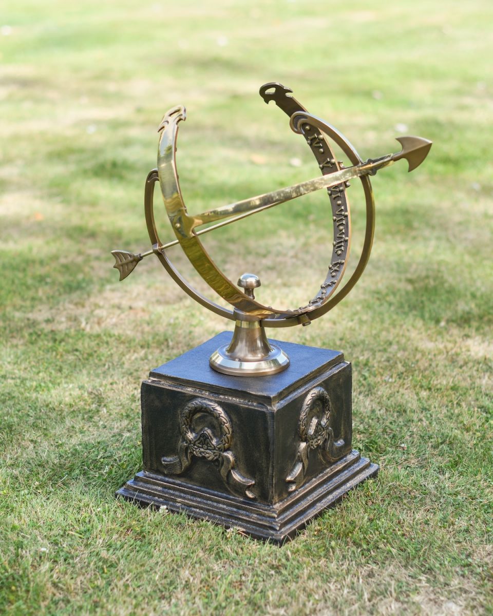 Top view of garden plinth