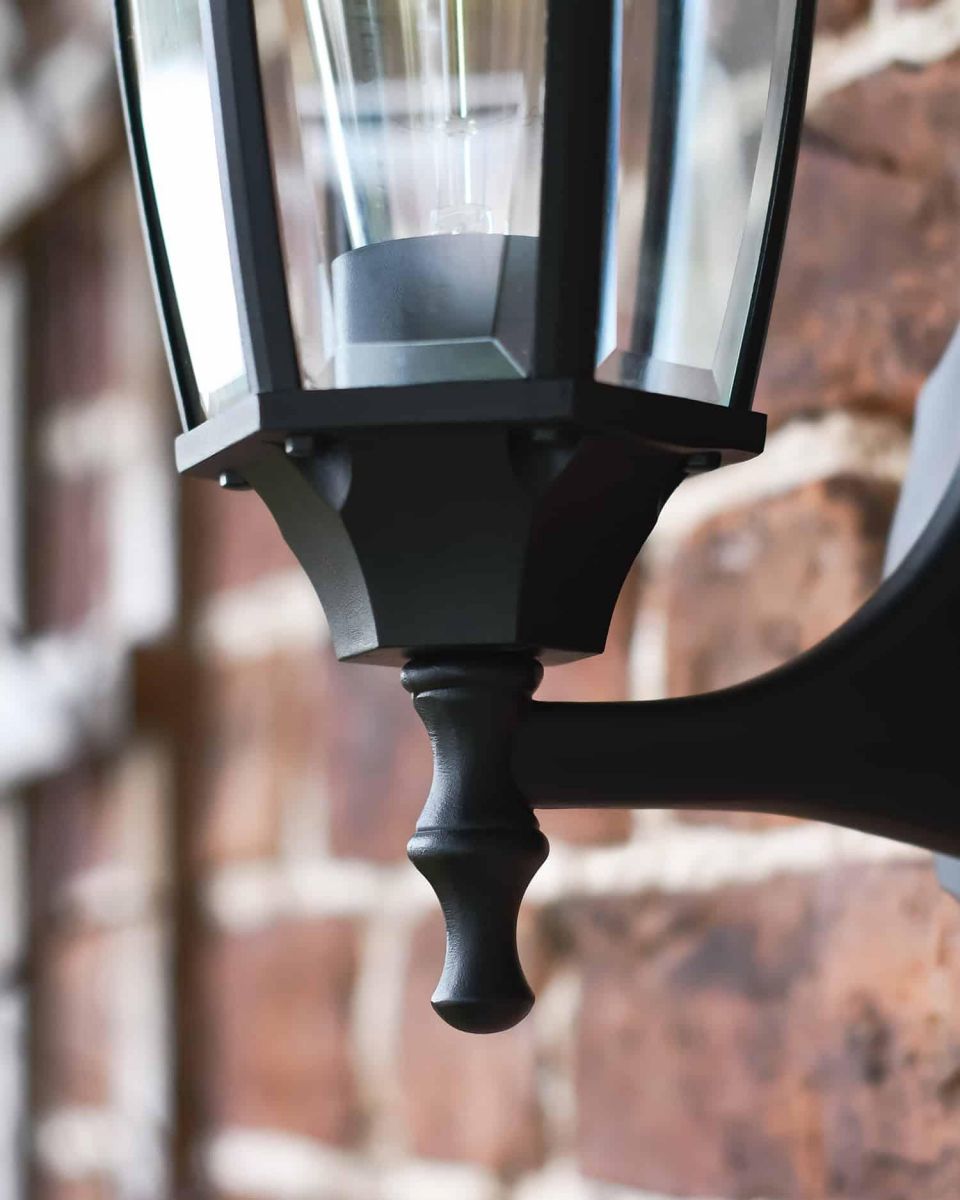 Close-Up of Bottom Fix Design