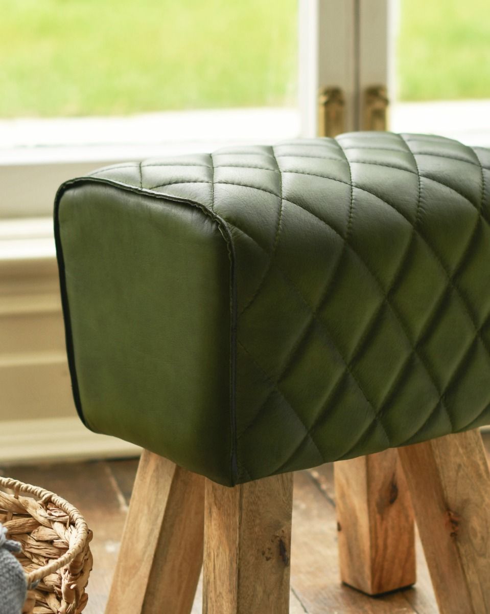 Traditional and Rustic Deep Green Leather Pommel Stool Detailing Traditional and Rustic Deep Green Leather Pommel Stool Detailing