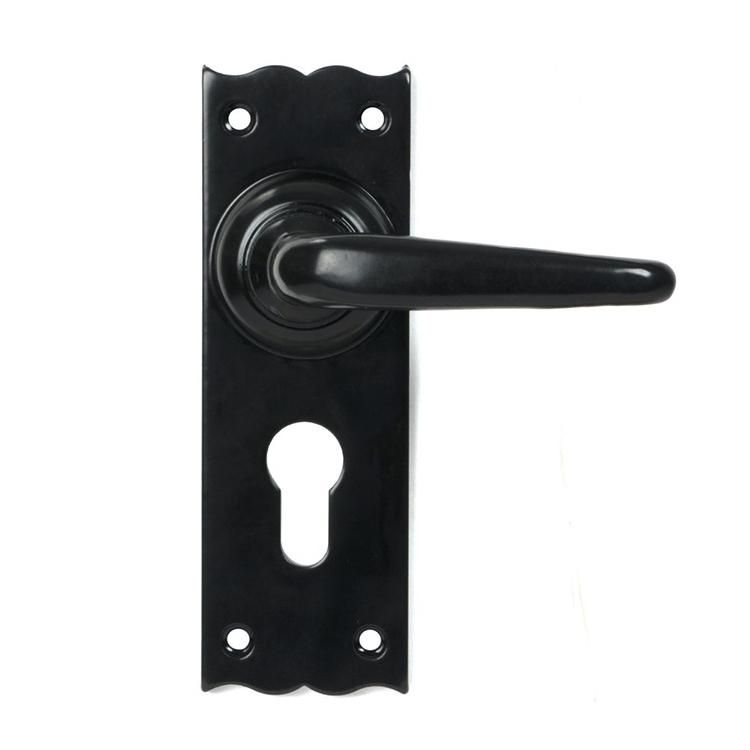 Right Hand Traditional Black Lever Euro Lock Door Handle