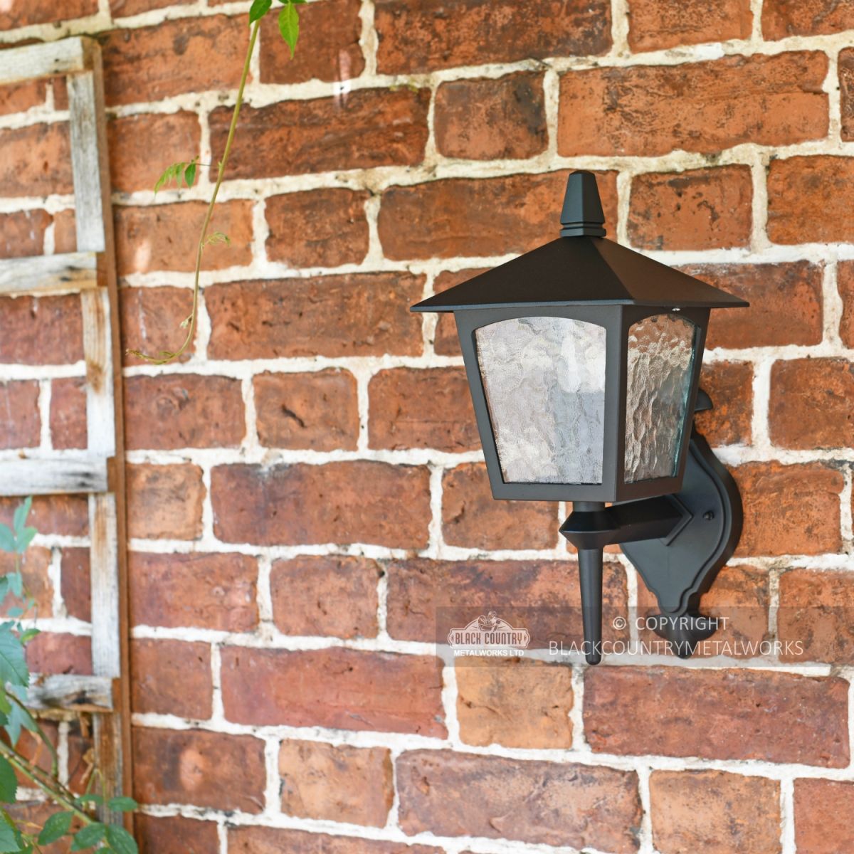 Traditional Bottom Fix Black Wall Mounted Lantern