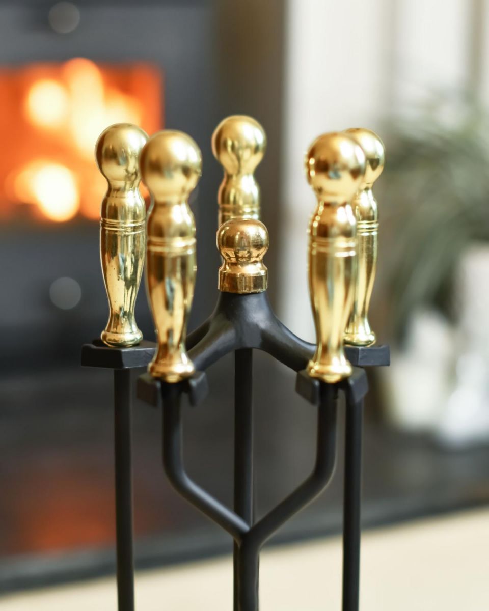 Close Up Of Traditional Cawthorne Black Companion Set Handles