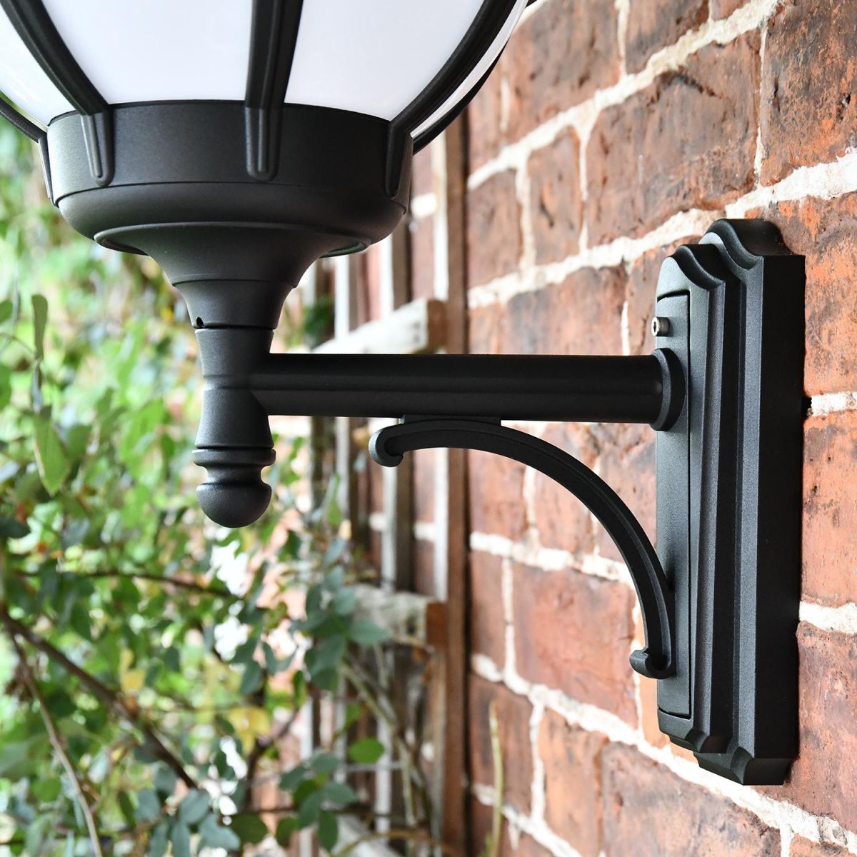 View of the Traditional Bottom Fix Bracket 