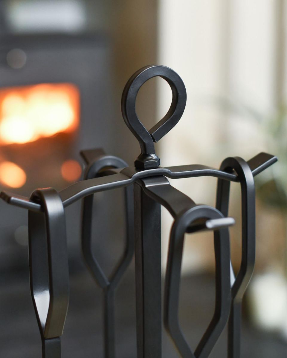 Close Up Of Traditional Loop Handle "Spiral" Companion Set Top