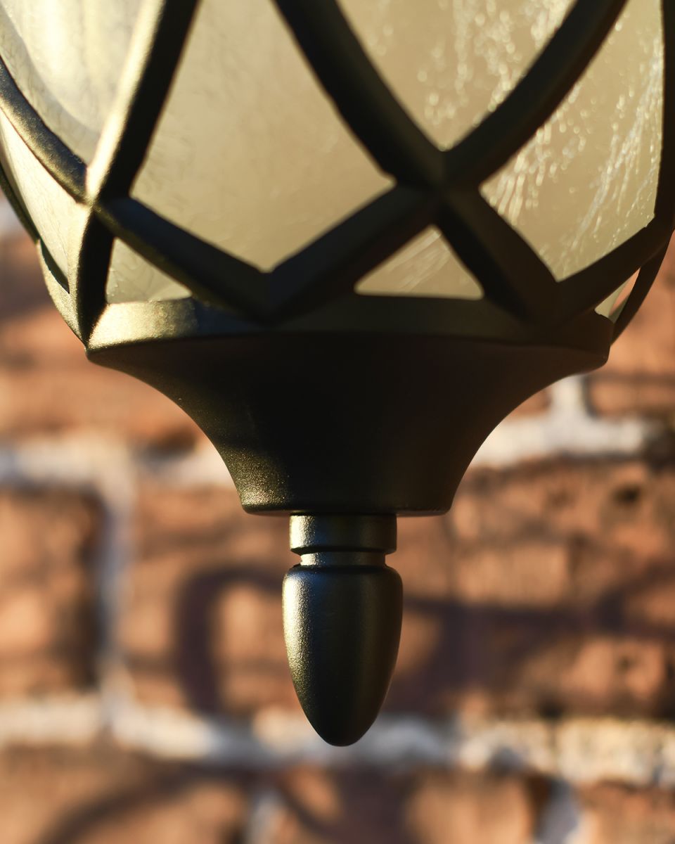 Traditional Design on the Top Fix Wall Lantern Traditional Design on the Top Fix Wall Lantern