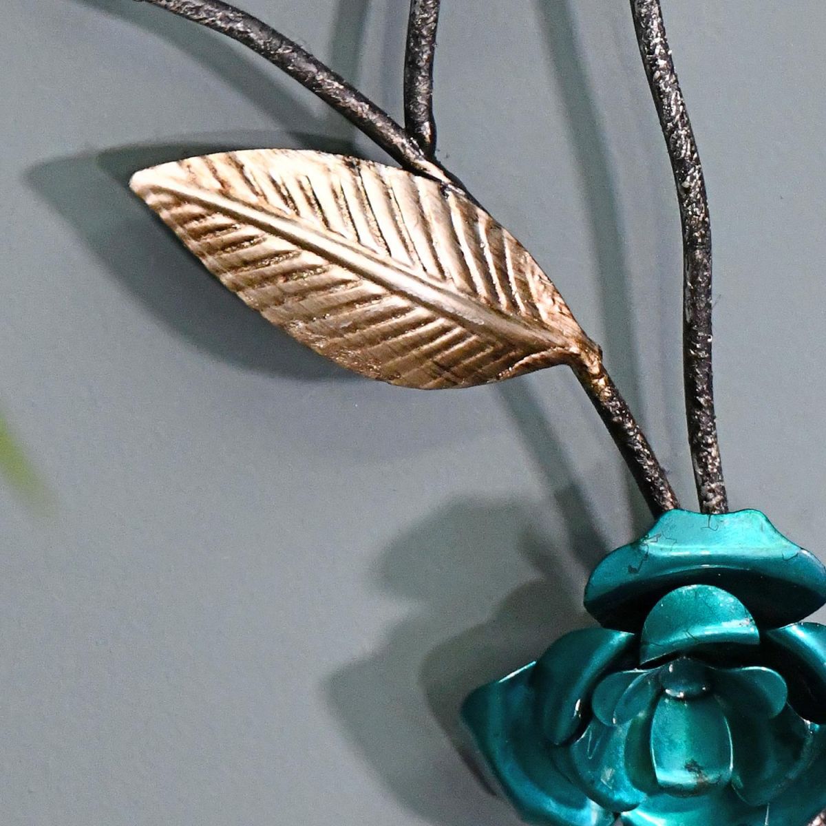Close-up o fthe Silver and Turquoise Finish