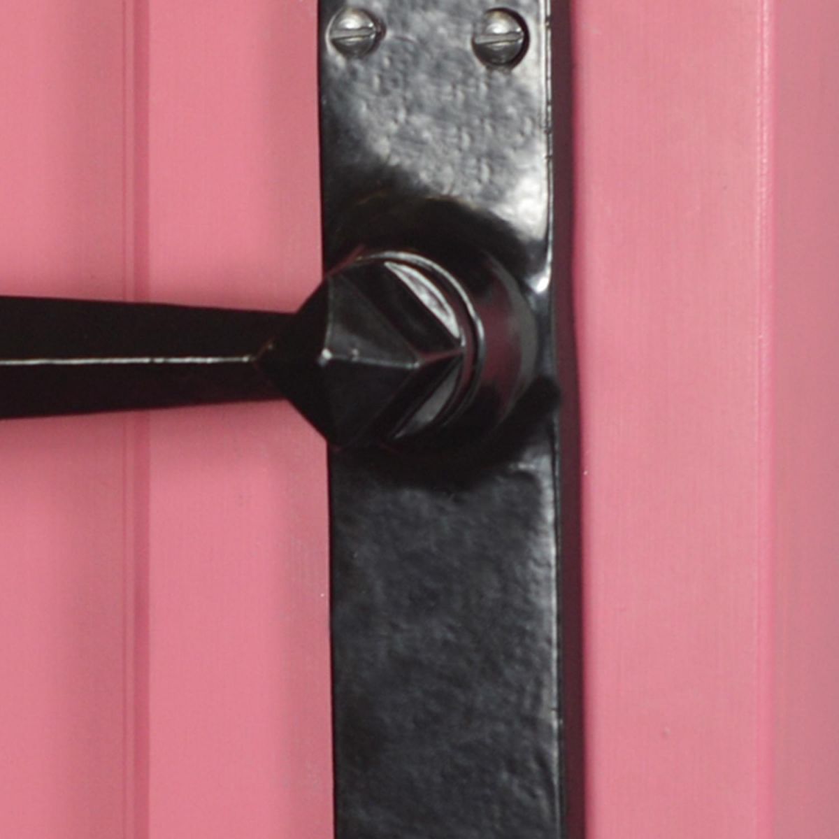 "Peregrine" Black Straight Lever Latch Set 