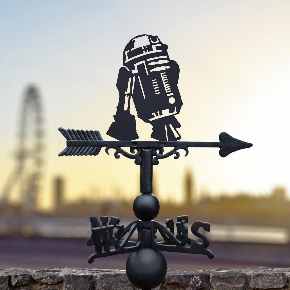 Robotic Droid Weathervane in Full 