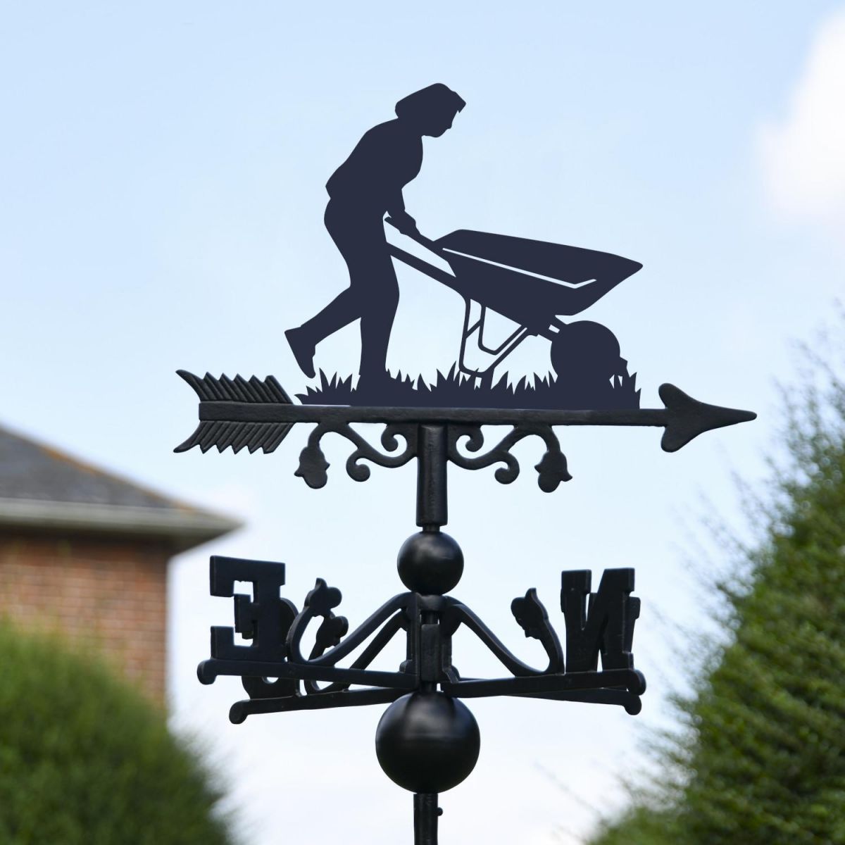 Close-up of Wheelbarrow Gardener Topper