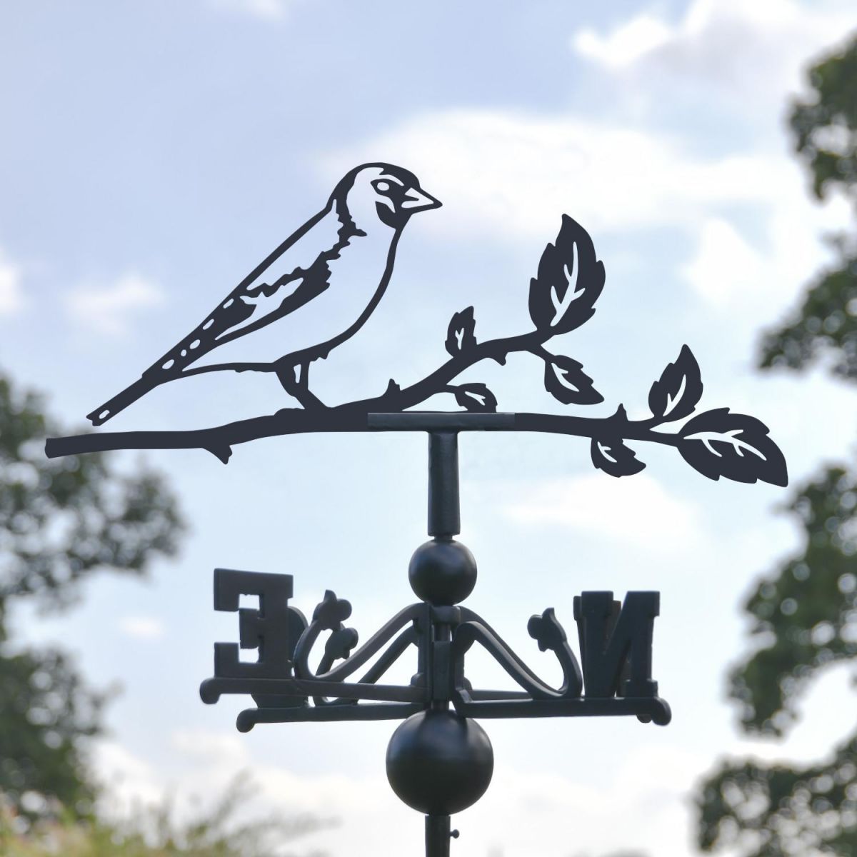 Close-Up of Goldfinch Topper