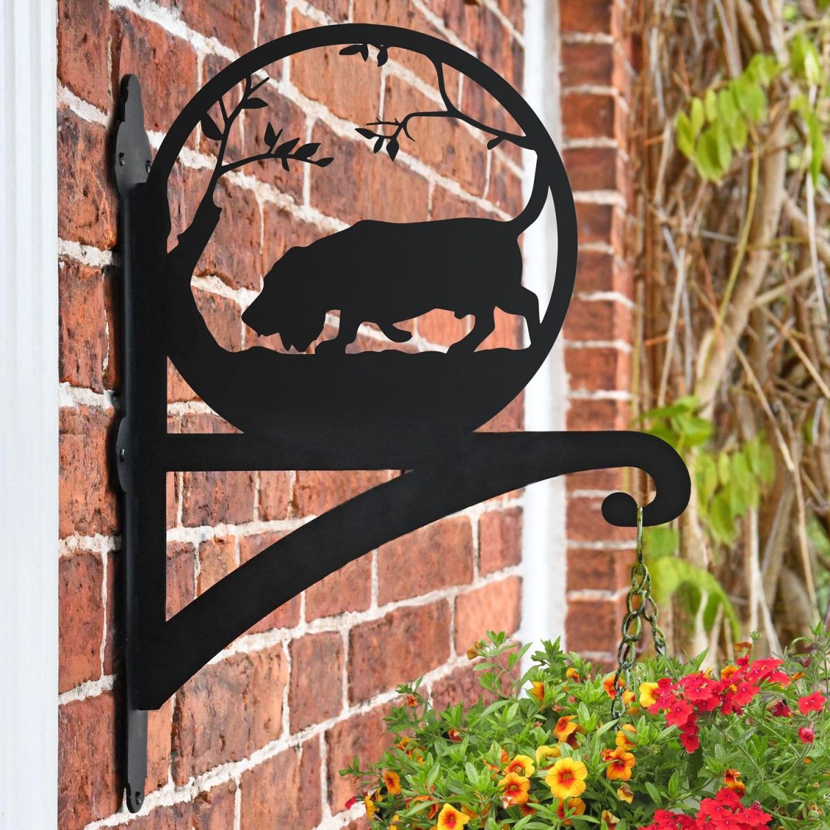 Basset Hound Dog Hanging Basket Bracket Finished in Black