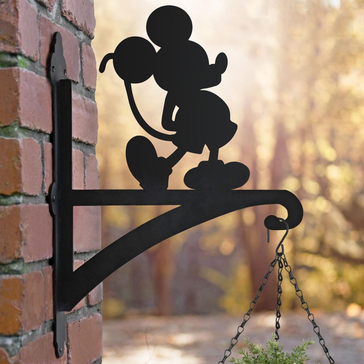 Hanging Basket with Mouse Design  Hanging Basket with Mouse Design
