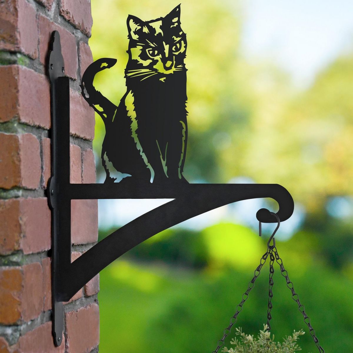 Sitting Cat Hanging Basket Bracket in Garden