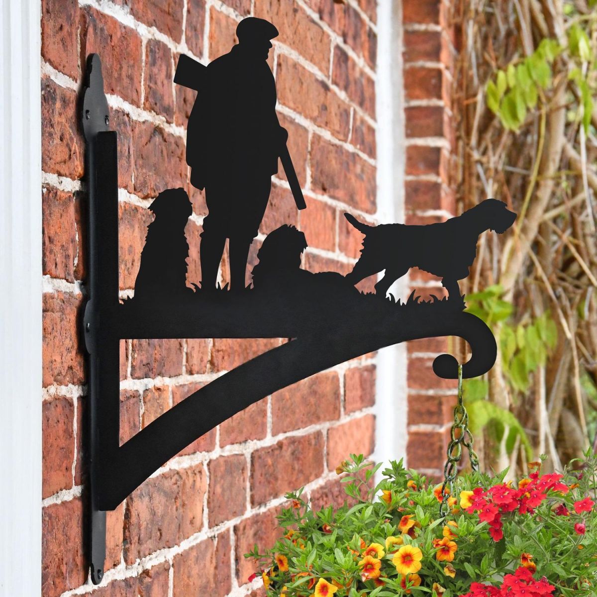 Game Season "Korthals Griffon" Iron Hanging Basket Bracket  Game Season "Korthals Griffon" Iron Hanging Basket Bracket