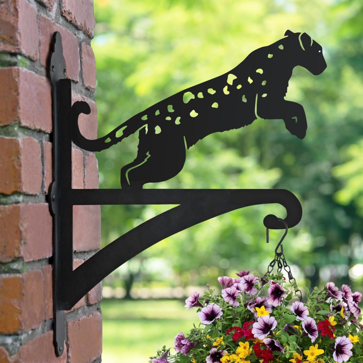 Mounted Leopard Hanging Basket with Bracket