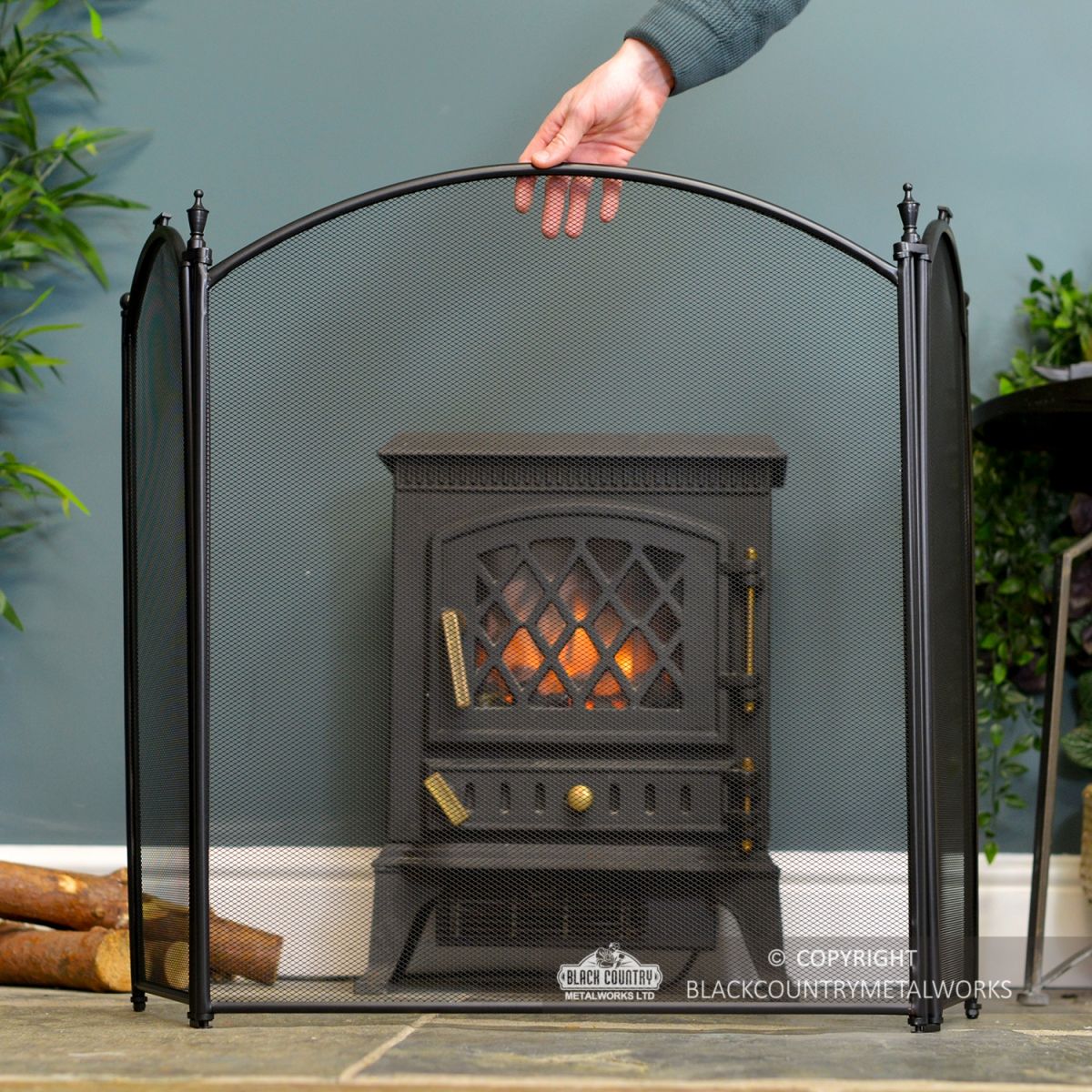 Black Traditional Simple Three Fold Fire Guard to Scale