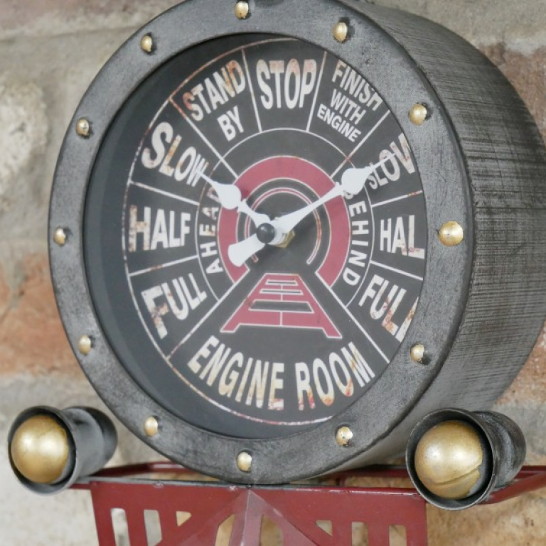 Traditional Locomotive Design Clock Traditional Locomotive Design Clock