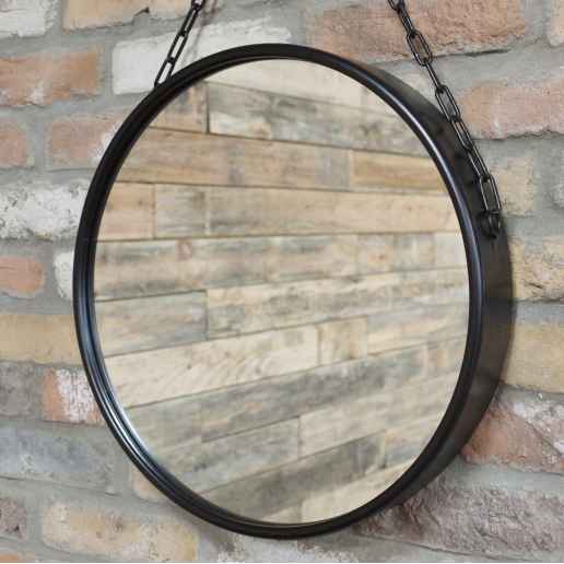 Contemporary Chain Mirror in Situ  Contemporary Chain Mirror in Situ