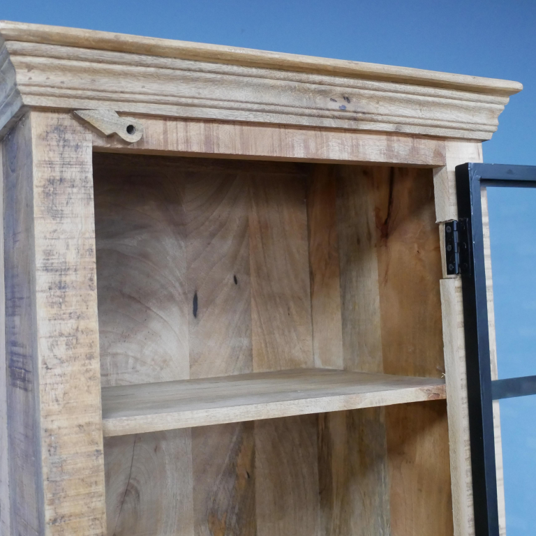 Close up of Mango Wood & Iron Close up of Mango Wood & Iron