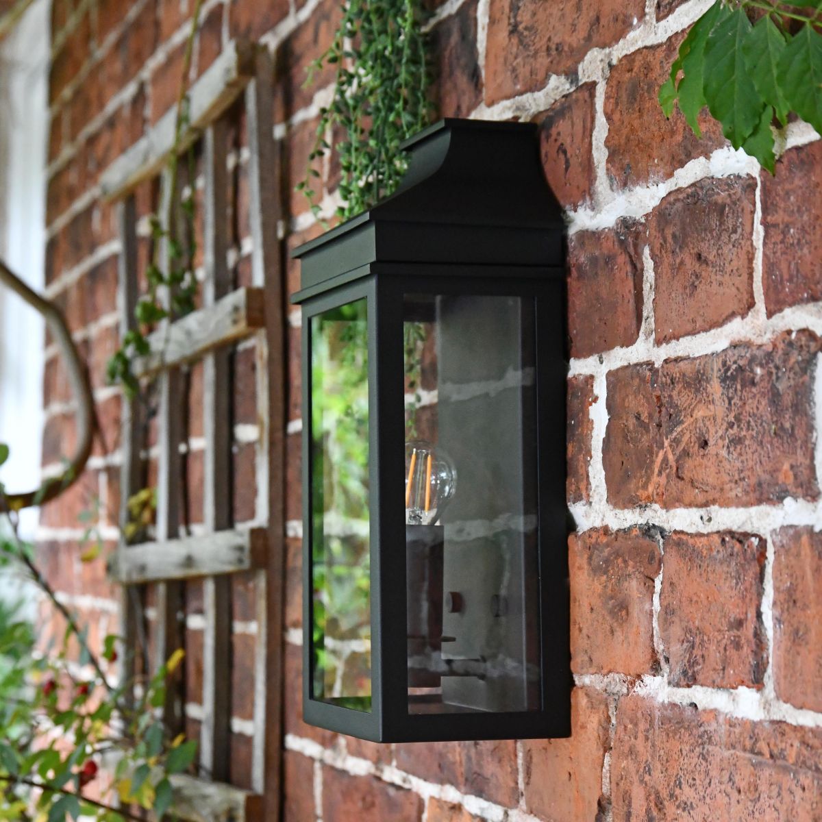 Traditional Wall Light Flush Mounted  Traditional Wall Light Flush Mounted