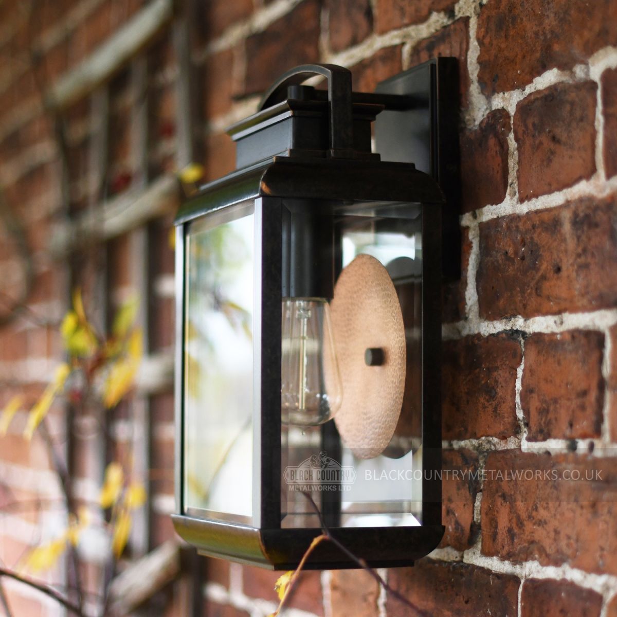 "Arlsbury House" Dark Bronze Traditional Wall Light with Copper Back Plate