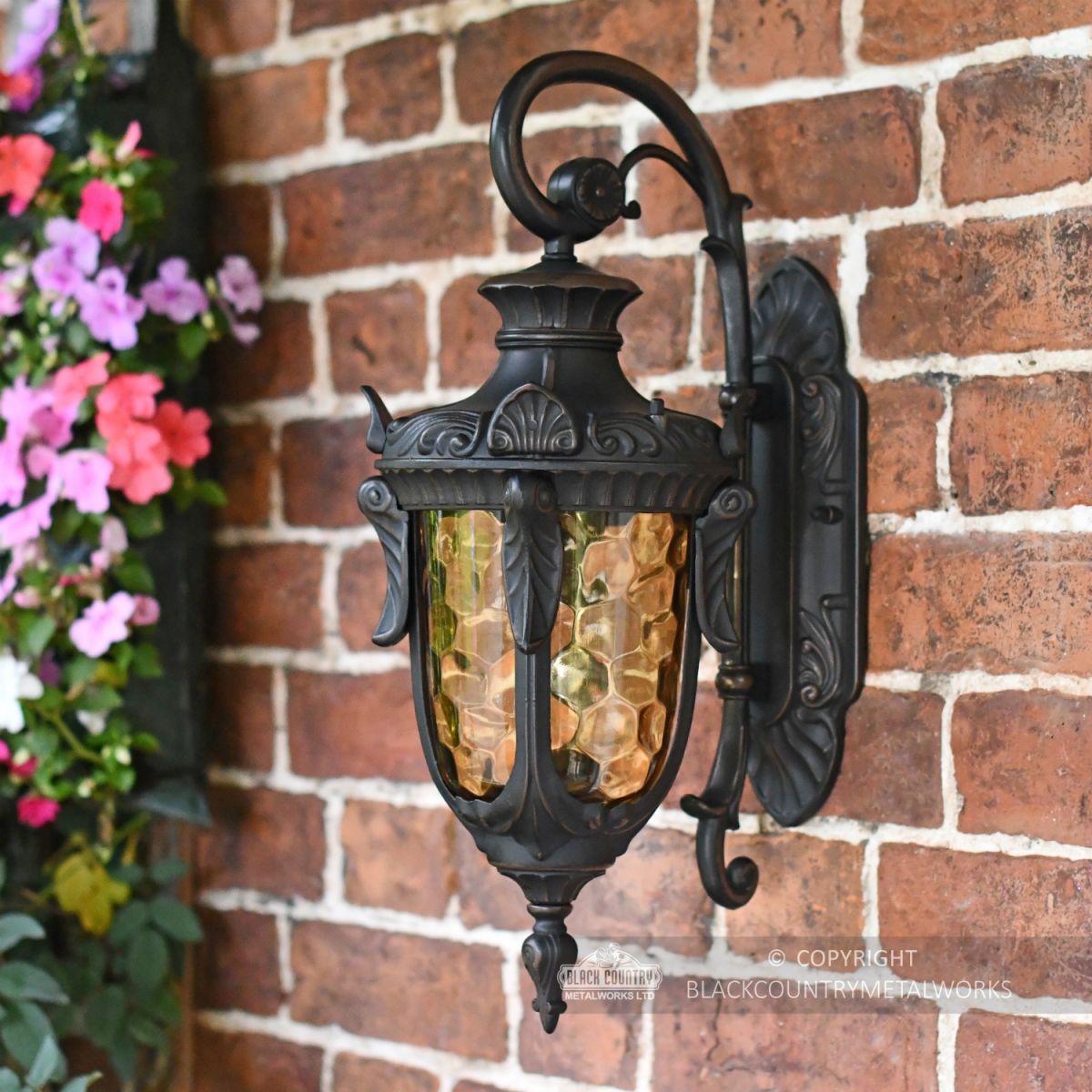 "Pennsylvania" Antique Bronze Ornate Large Top Fix Lantern "Pennsylvania" Antique Bronze Ornate Large Top Fix Lantern