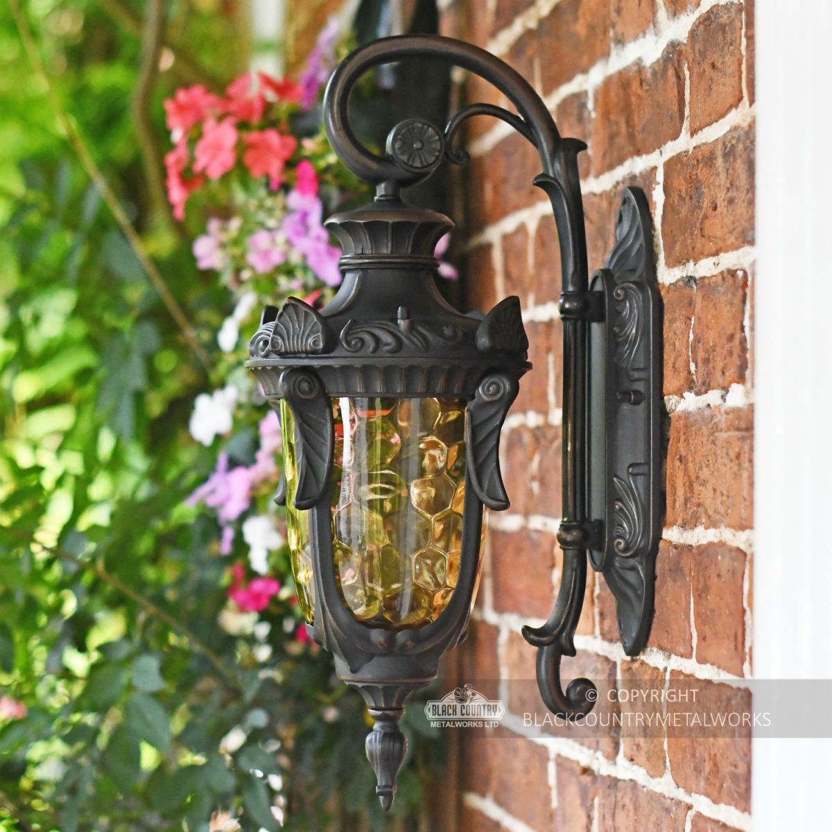 "Pennsylvania" Antique Bronze Ornate Large Top Fix Lantern "Pennsylvania" Antique Bronze Ornate Large Top Fix Lantern