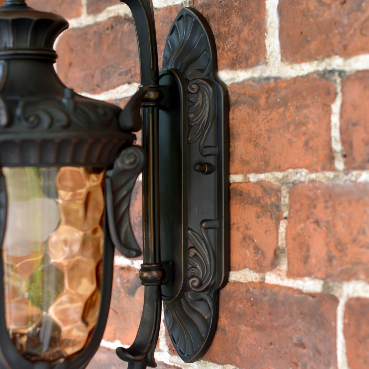 Close up of mounting bracket 