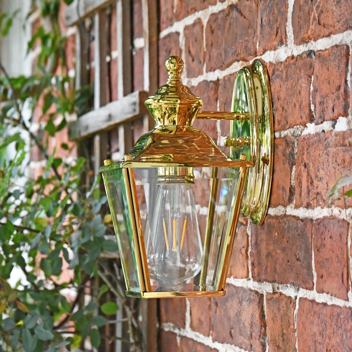 Polished Brass Top-Fix Lantern Side Profile Polished Brass Top-Fix Lantern Side Profile