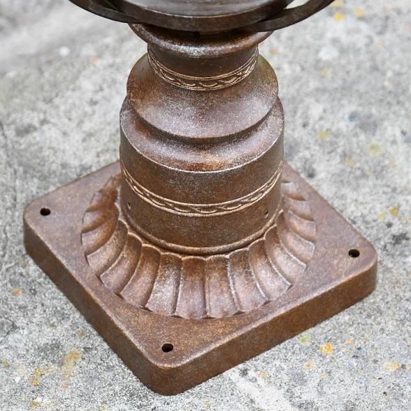 Traditional Bronze Pillar Lantern Base Traditional Bronze Pillar Lantern Base